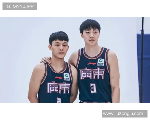 广东宏远迎战新疆队,新赛季CBA开幕战激烈角逐! 广东宏远迎战新疆队,新赛季CBA开幕战激烈角逐!