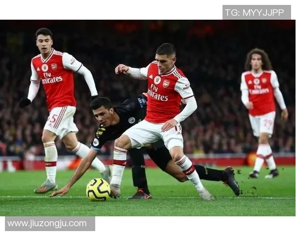 英超球队因新冠疫情引发球员感染困扰俱乐部纷纷推迟比赛